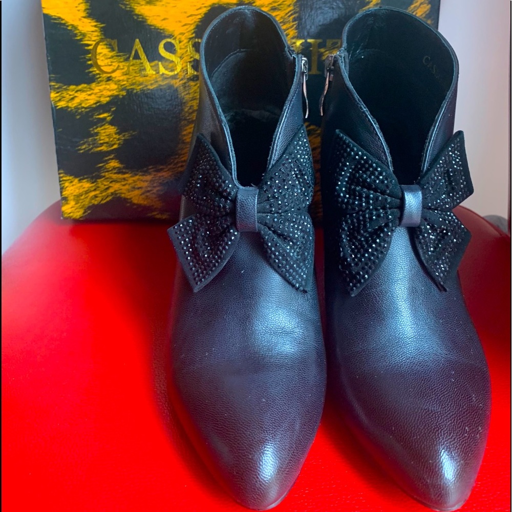 Elegant boots